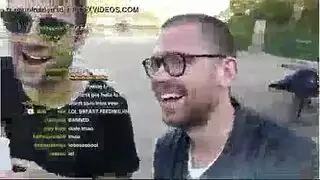 فرخ سكران يحصل على ثدييه وثقوبه مملوءة بقوة