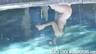 جلسة جماعية بي بي سي مع فتاة مغراء وعملية شرجية ضخمة