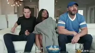 مهبل دياموند جاكسون يضاجع بعنف في مشهد مص وجنس صريح