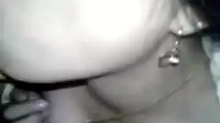 عاهرة صغيرة تأخذ نيك خشن إكس إكس إكس