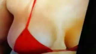 حلاقة كاملة، أصابع في الطيز، وإيلاج عميق مع لانا بيل