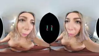 واقع افتراضي صريح مع أثداء عملاقة